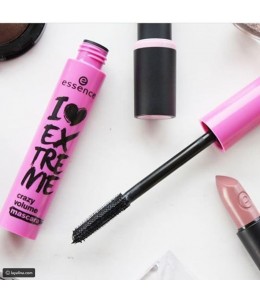 ماسكرا اي لوف اكستريم كريزي فوليوم من ايسنس ماسكرا اي لوف اكستريم كريزي فوليوم من ايسنس